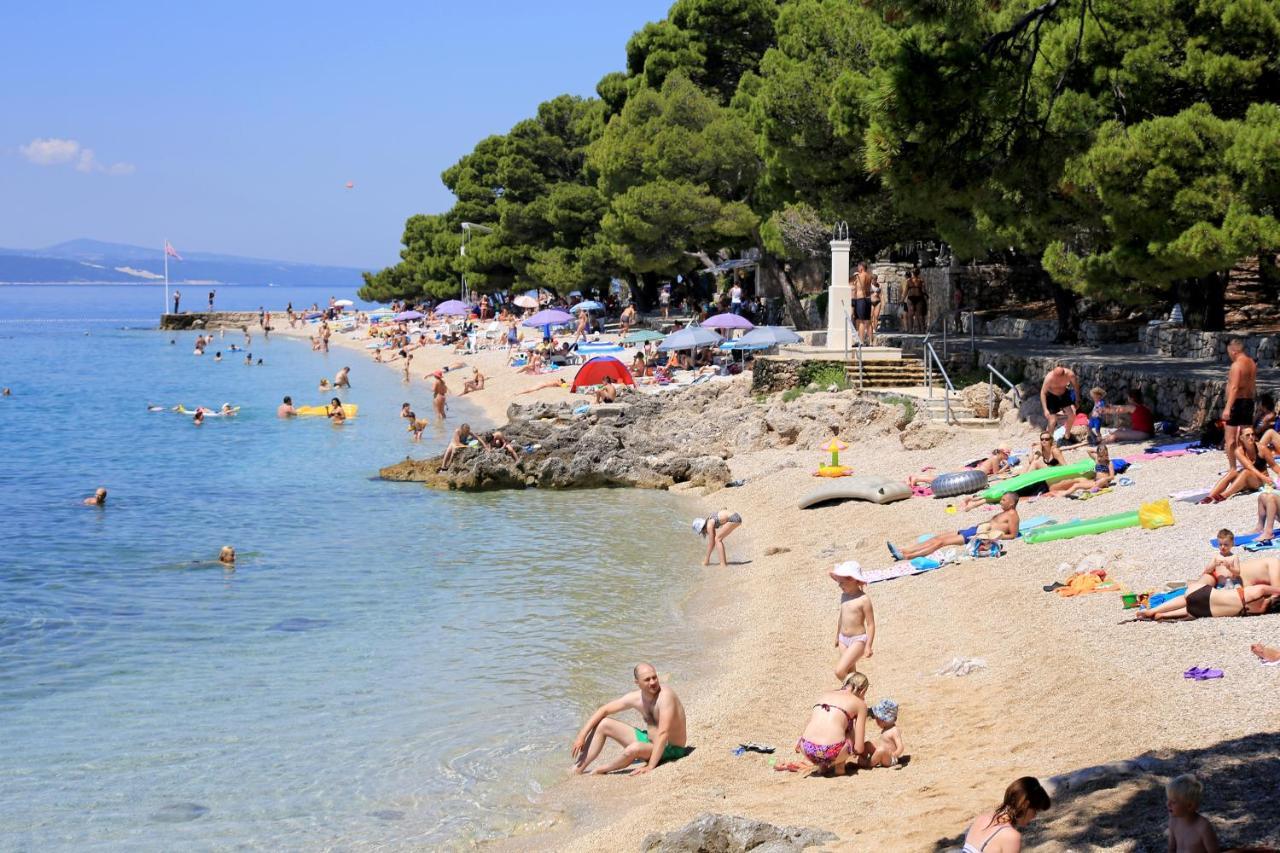 Apartments And Rooms By The Sea Brela, Makarska - 13118 Exterior photo